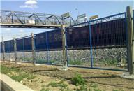 在铁路两边安装护栏网有什么作用