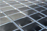 钢格板也要经过日常维护才能使用的时间更长远